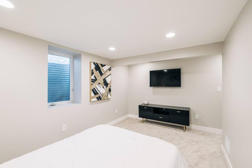 Beautiful Luxury Home Freshly Renovated With Big Yard, Seating & Grill Pad 코타지 그로브 외부 사진